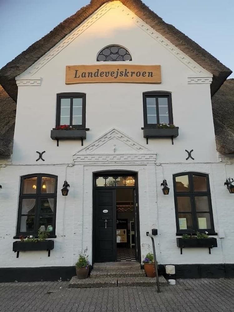Dostrup Landevejskro & Motel Skærbæk Buitenkant foto