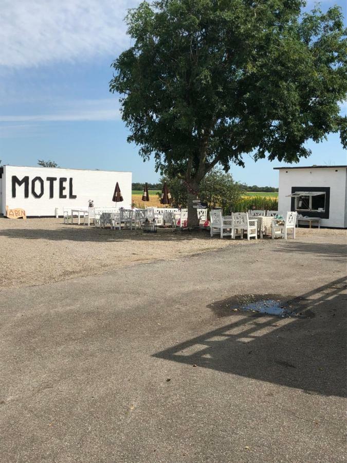 Dostrup Landevejskro & Motel Skærbæk Buitenkant foto
